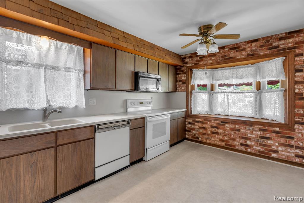4129 Vassar Street, Dearborn Heights, MI 48125 — Photo 9