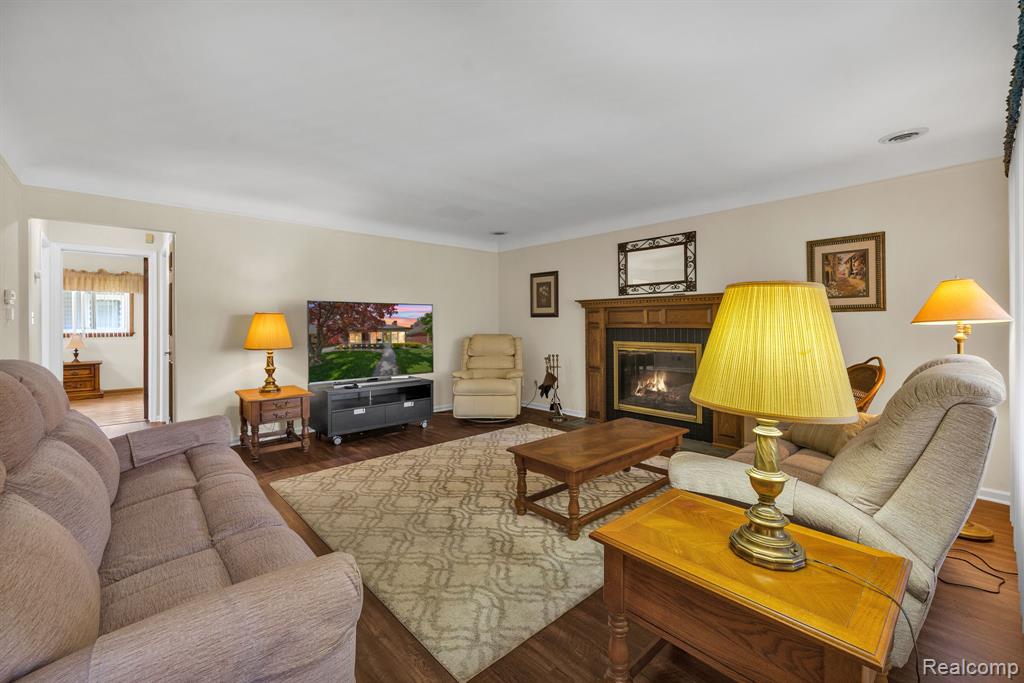5725 Burger Street, Dearborn Heights, MI 48127 — Photo 5