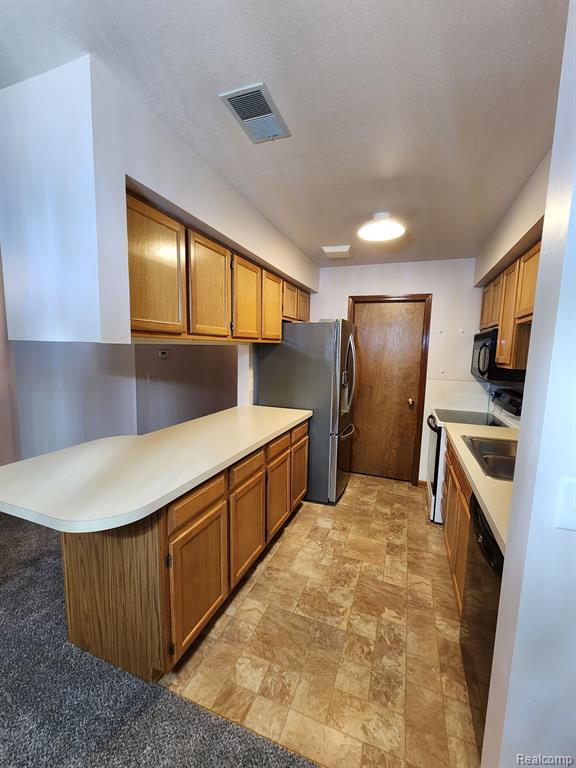 1595 HARBOUR Boulevard, 153, Trenton, MI 48183 — Photo 4