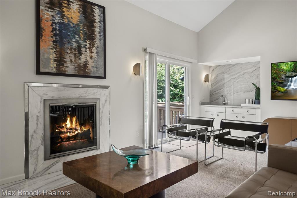 5137 Woodlands Drive, 24, Bloomfield Hills, MI 48302 — Photo 3