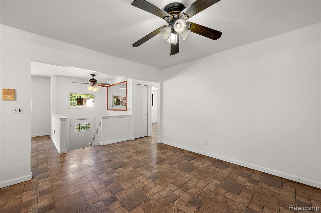 7427 Emerson, Washington, MI — Photo 24
