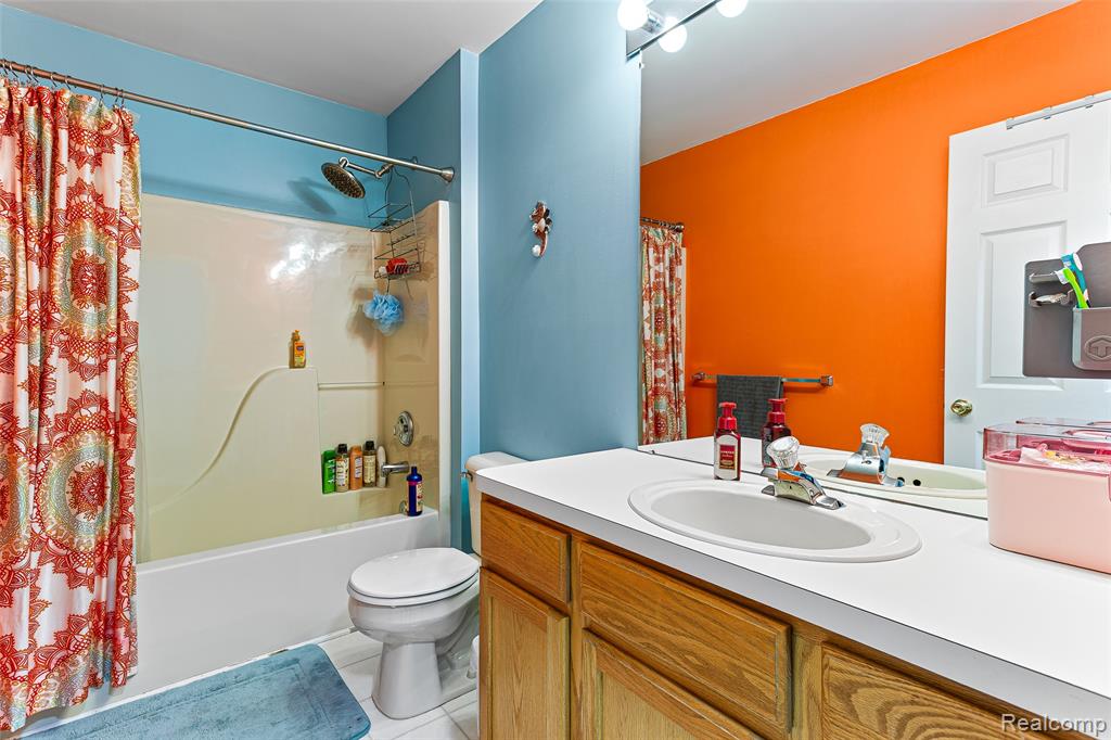 7921 Mallard Way, Ypsilanti, MI 48197 — Photo 18