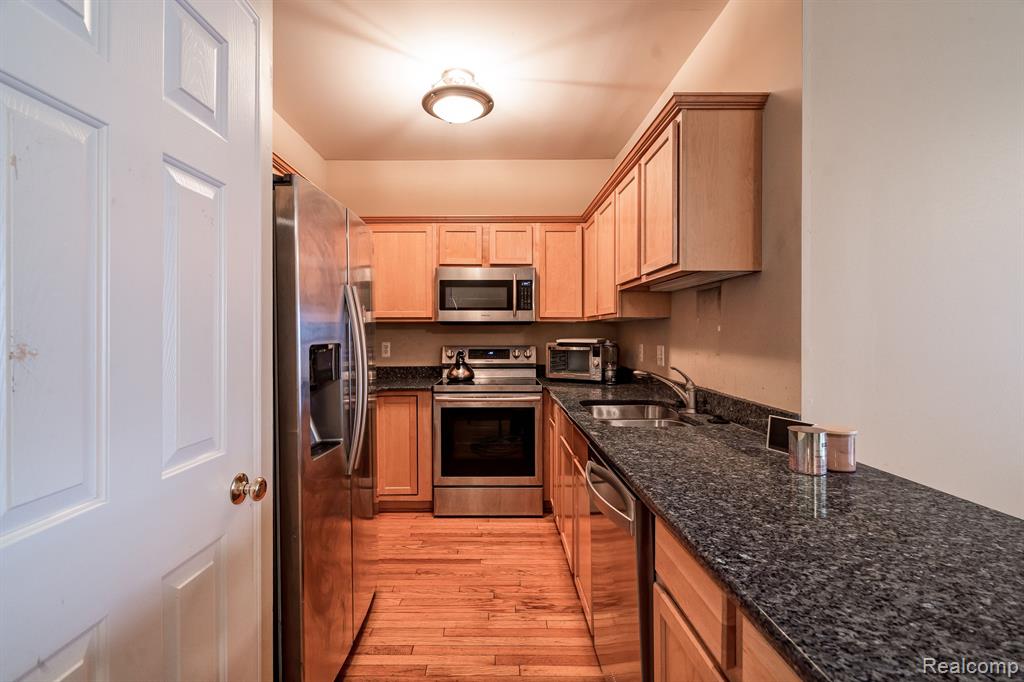 41572 HAMLET Lane, Novi, MI — Photo 18