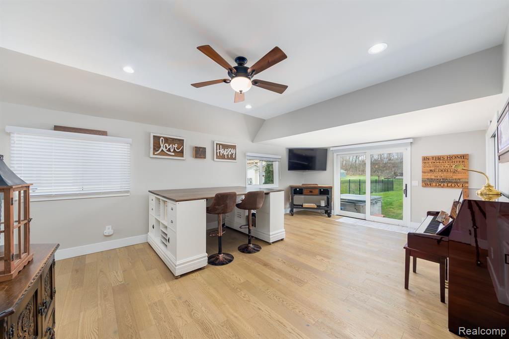 9235 SILVERSIDE, South Lyon, MI 48178 — Photo 10