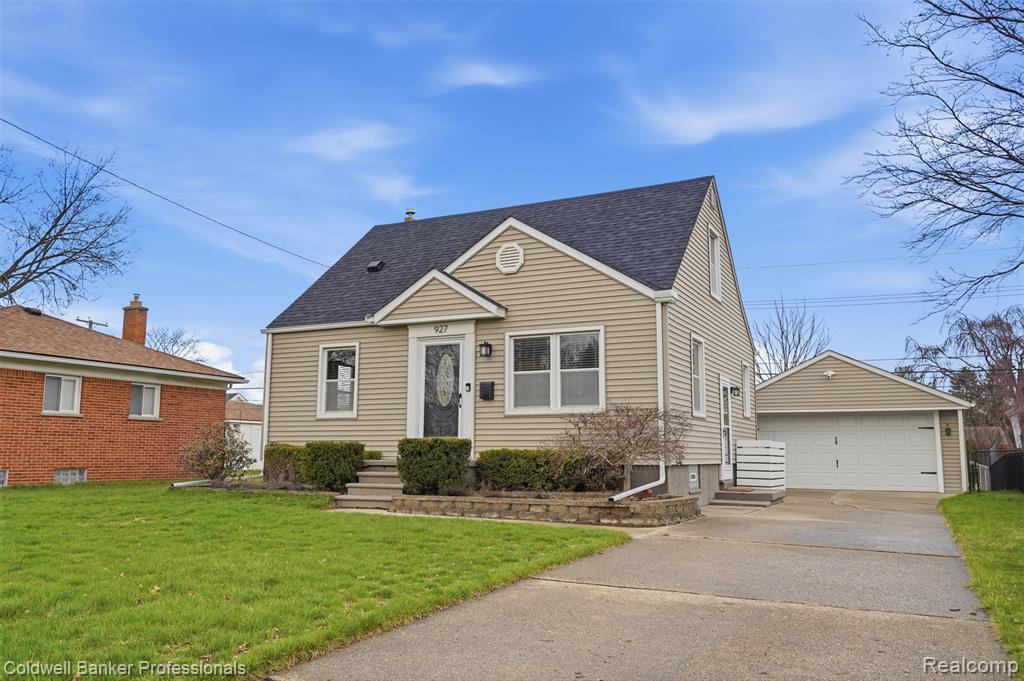 927 Montrose Avenue, Royal Oak, MI 48073 — Photo 3