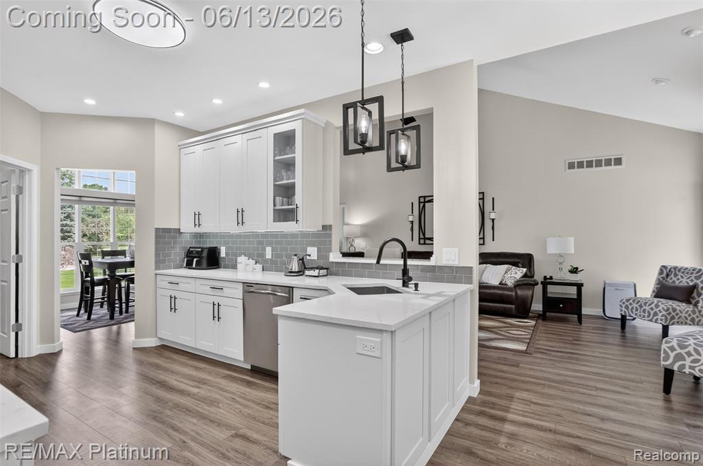5060 Yax Pointe Drive, Howell, MI 48843 — Photo 14