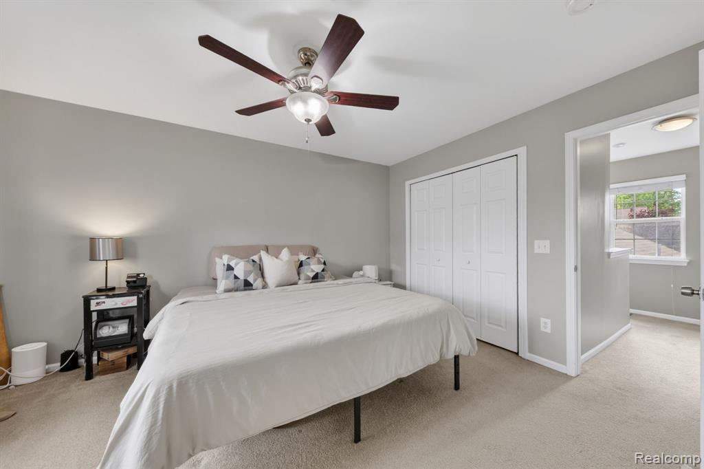 4554 Hunters Circle E, Canton, MI 48188 — Photo 18