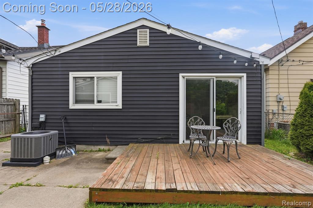733 Camden Street, Ferndale, MI 48220 — Photo 18