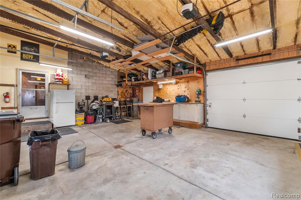 2428 Hubbard Road, Monroe, MI 48161 — Photo 39