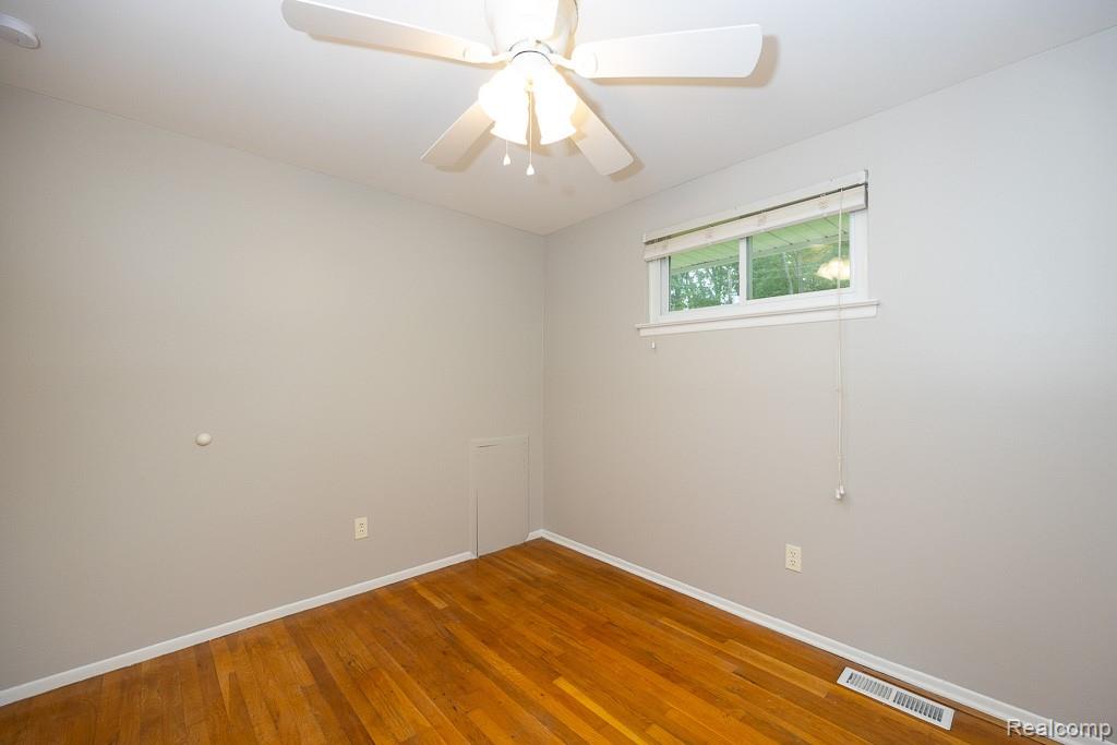 8040 Alton Street, Canton, MI 48187 — Photo 28