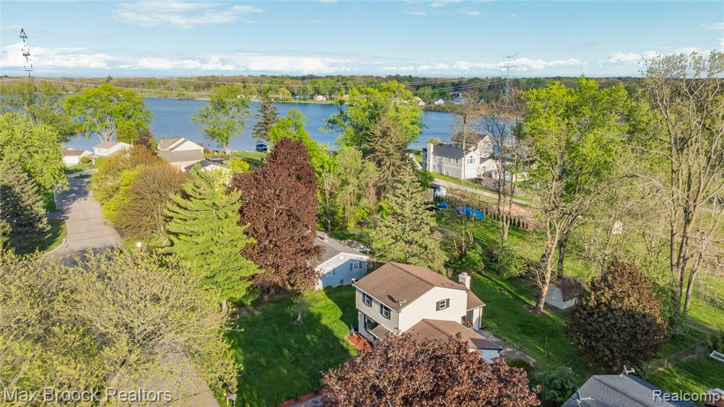 1874 Hopkins Drive, Wixom, MI 48393 — Photo 3
