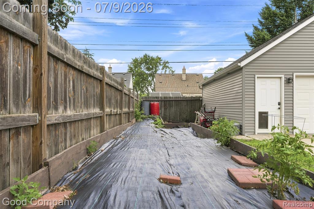 412 Chippewa Street, Clawson, MI — Photo 35
