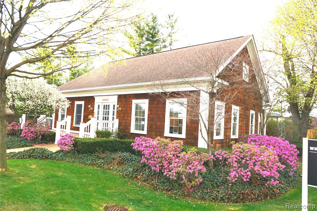 907 W 14 Mile Road, Clawson, MI — Photo 2
