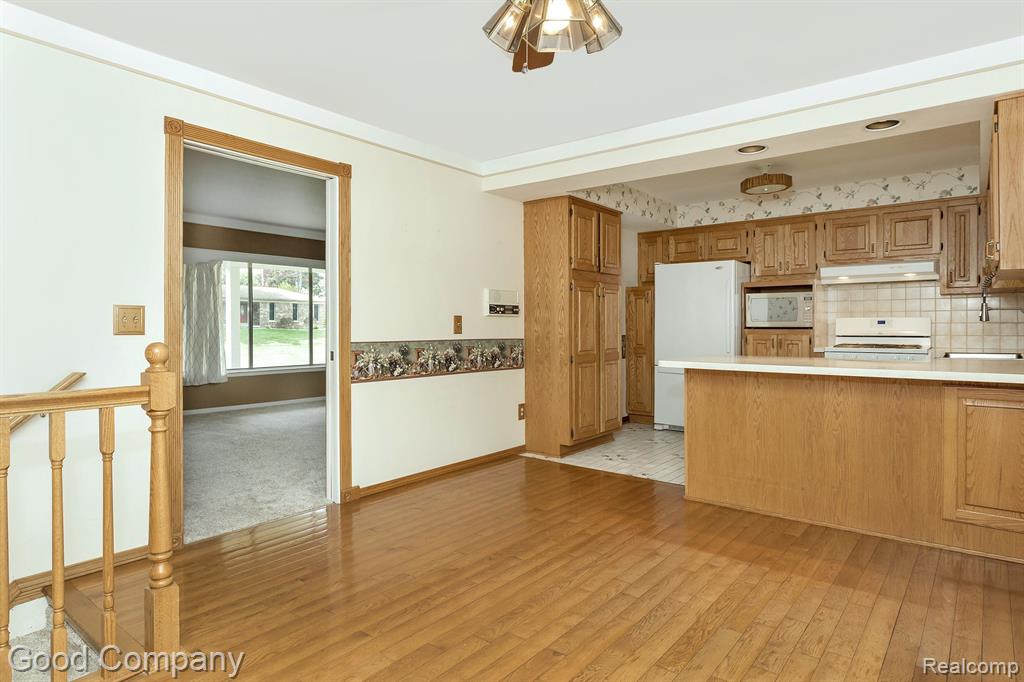 53258 BANCROFT Drive, Shelby Twp, MI 48316 — Photo 8