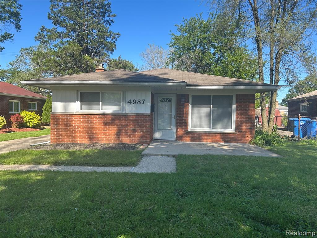 4987 Roosevelt Boulevard, Dearborn Heights, MI 48125 — front exterior