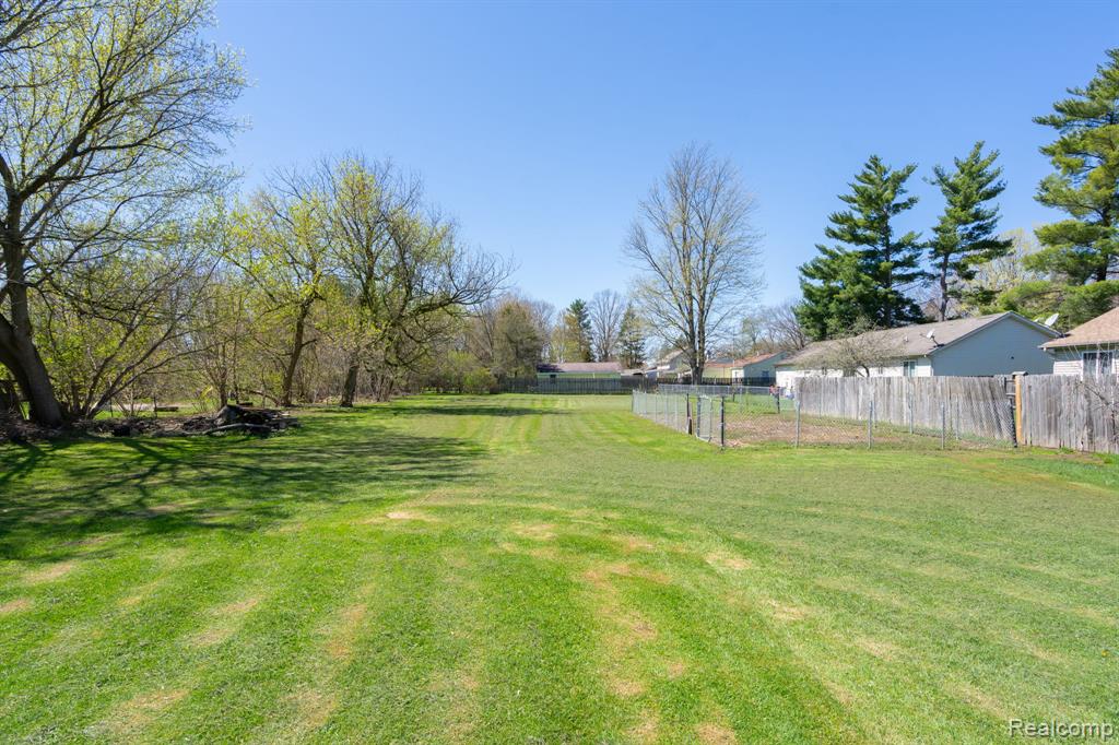 3421 N Genesee Road, Flint, MI 48506 — Photo 30