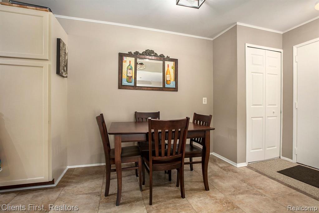 44425 SAVERY Drive, Canton, MI 48187 — Photo 8