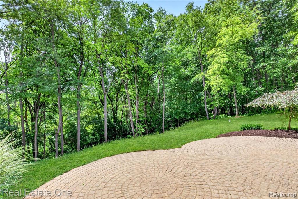 425 Courtney Road, Leonard, MI 48367 — Photo 62