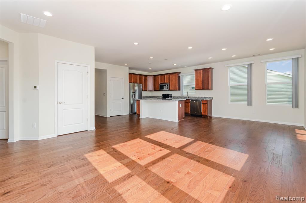 4000 Ashdale Way, Clarkston, MI 48348 — Photo 3
