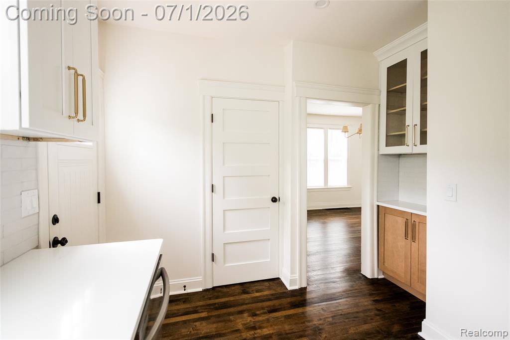 2160 Holcomb Street, Detroit, MI 48214 — Photo 86