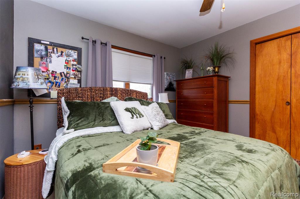 5327 Fern Drive, Fenton, MI 48430 — Photo 33