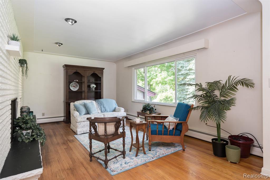 5871 Brewster Road, Rochester Hills, MI 48306 — Photo 16
