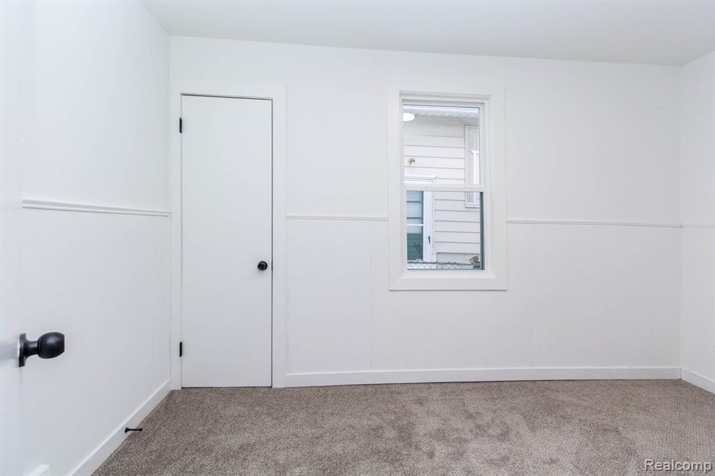 23824 Tuscany Avenue, Eastpointe, MI 48021 — Photo 13