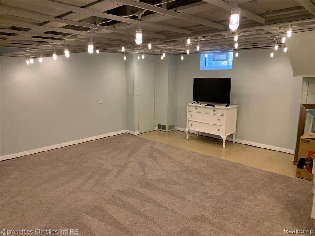 708 S Minerva Avenue, Royal Oak, MI 48067 — Photo 26
