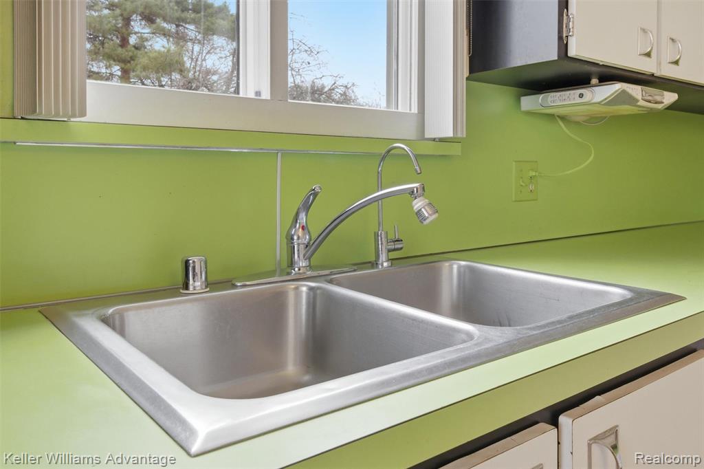 7670 7 Mile Road, Northville, MI, 48167