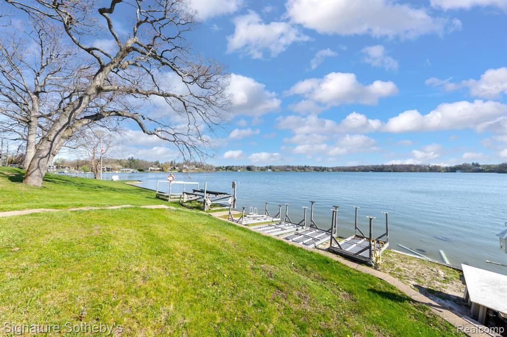 2224 LAKE ANGELUS Shores, Lake Angelus, MI 48326 — Photo 44