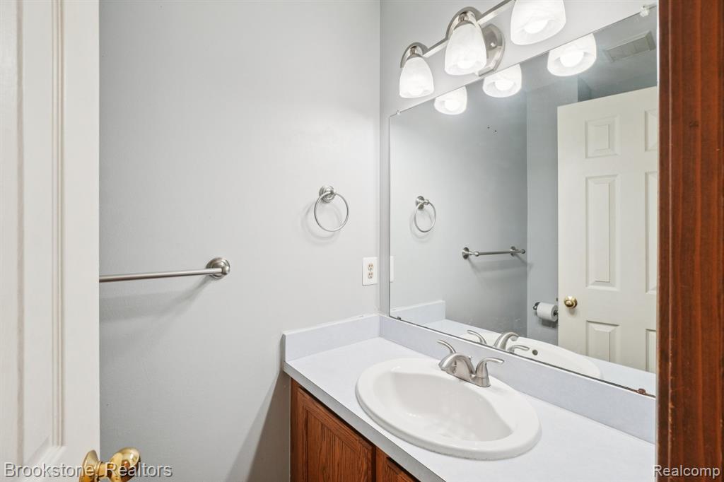 4207 Sunburst Avenue, Waterford, MI 48329 — Photo 12
