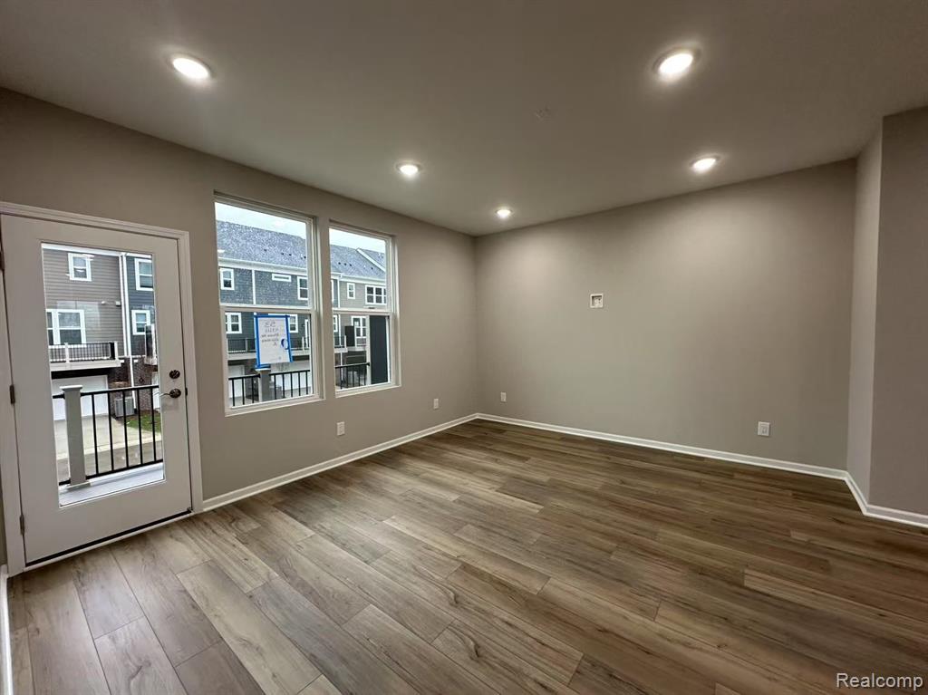 43111 Atwood Avenue, Novi, MI — Photo 3