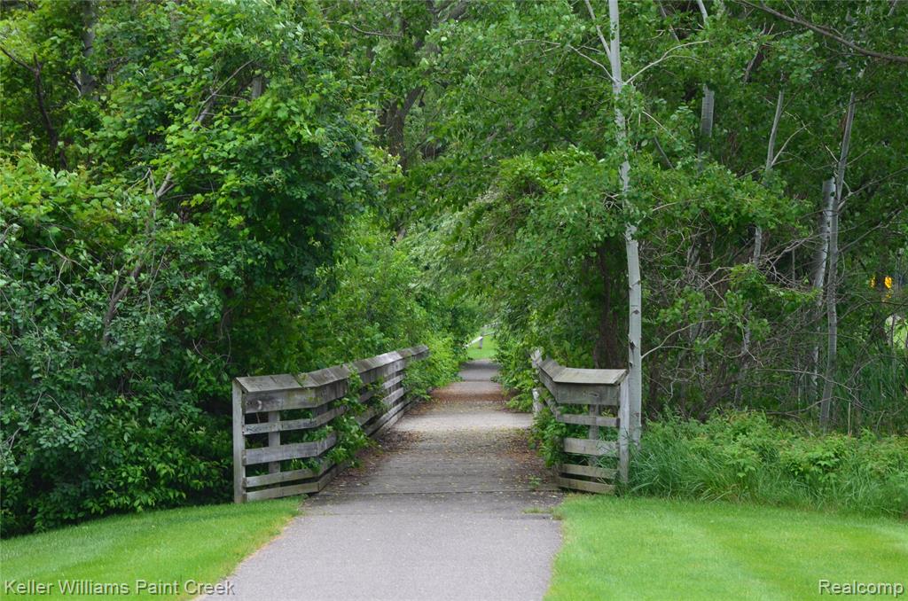 2560 Browning Drive, Lake Orion, MI — Photo 46