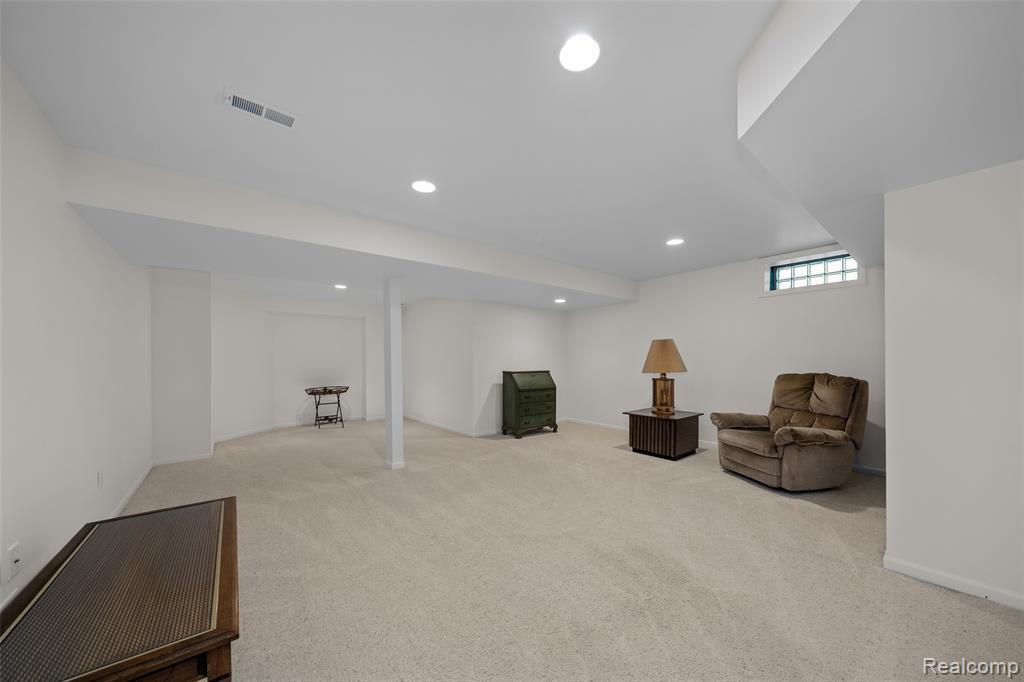 21425 Archwood Circle, Farmington Hills, MI 48336 — Photo 27