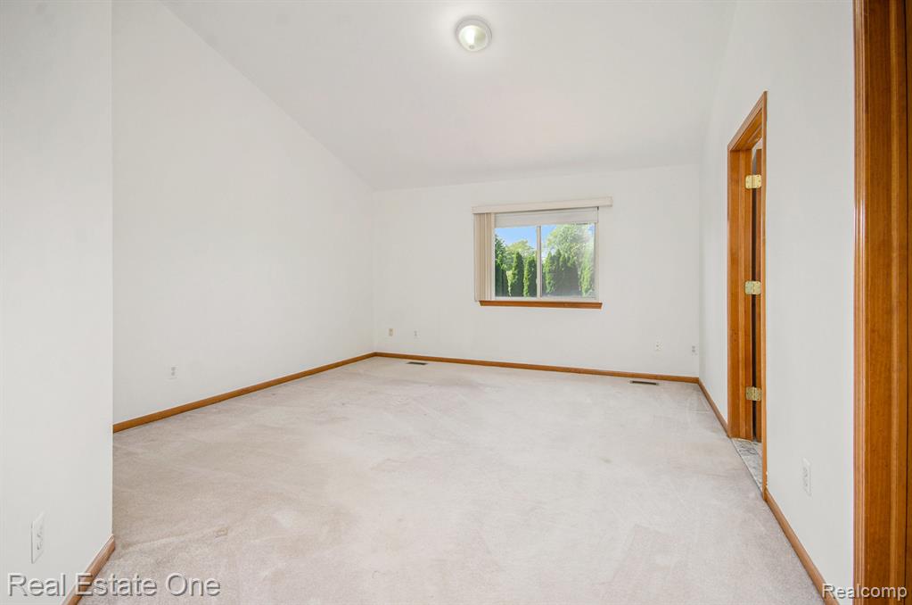 47935 Remington Court, Chesterfield, MI 48047 — Photo 27