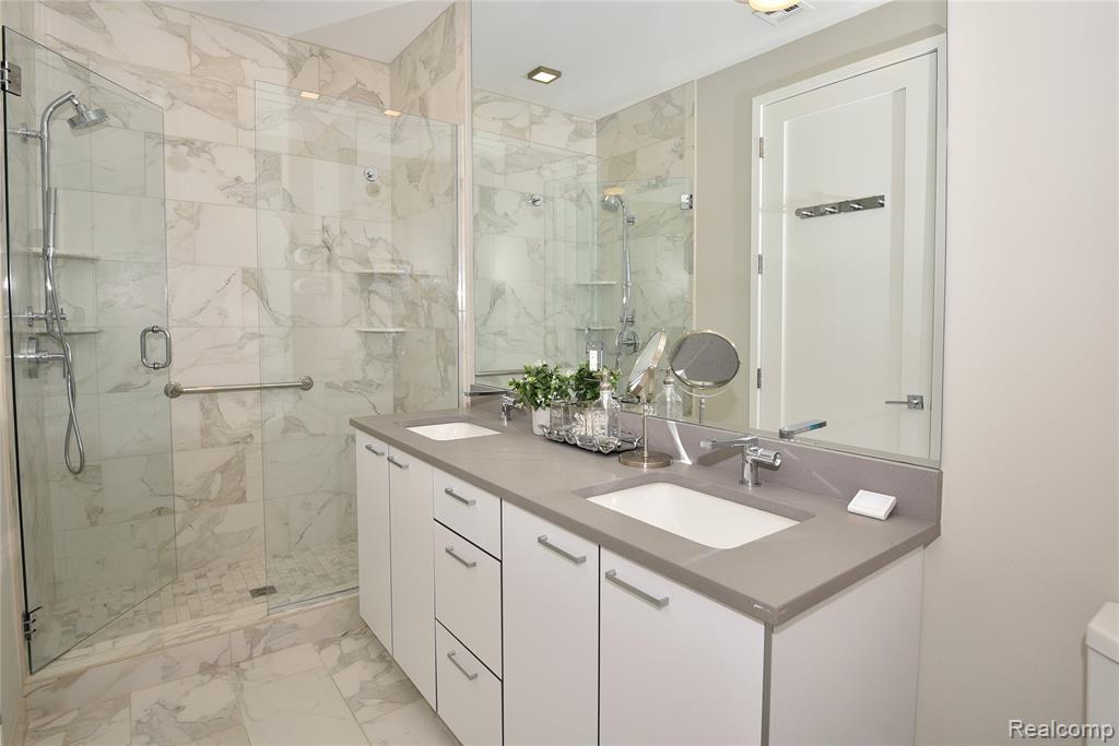 750 Forest Avenue, 202, Birmingham, MI 48009 — Photo 20