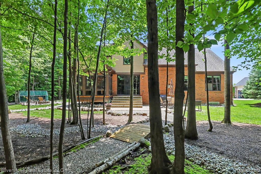 651 Wynstone Circle N, Oakland, MI — Photo 42