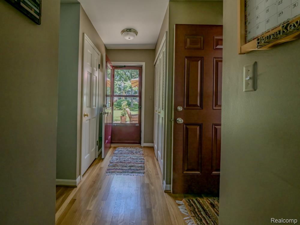 4923 Dusk Drive, Utica, MI 48316 — Photo 14