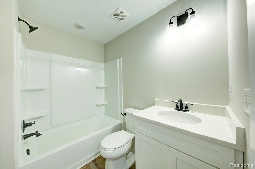 676 ROUND ROCK DR, Howell, MI 48843 — Photo 36