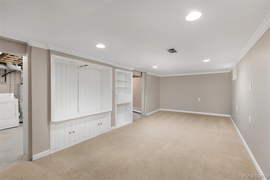 712 Golf Avenue, Royal Oak, MI 48073 — Photo 14