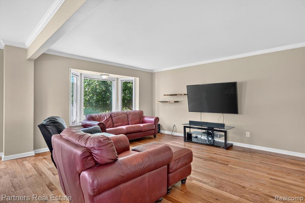 9145 Apple Orchard Drive, Fenton, MI 48430 — Photo 13