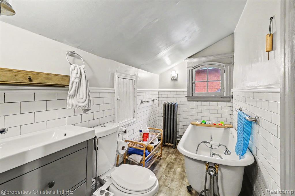 80 Glynn Court, Detroit, MI 48202 — Photo 25