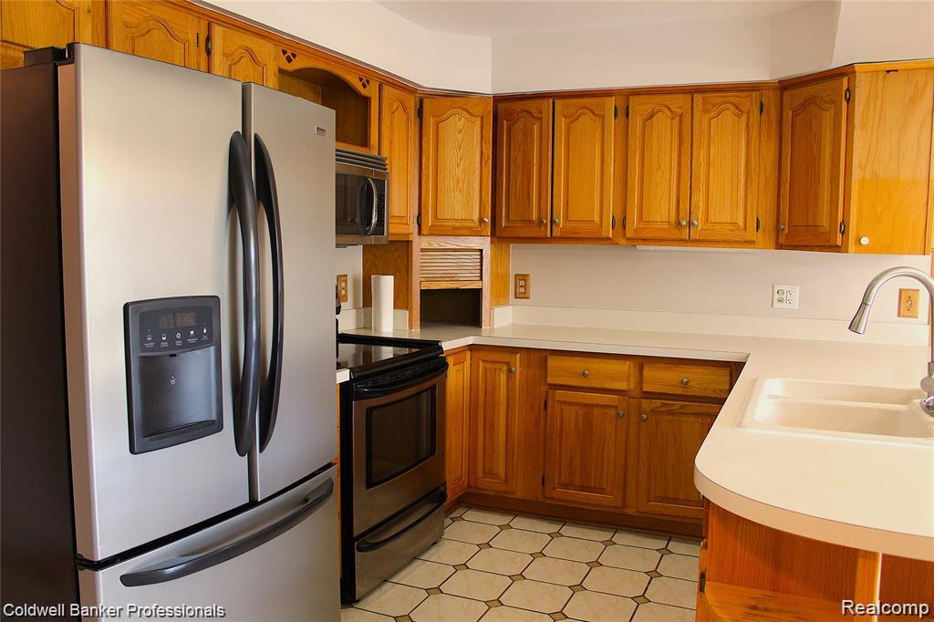 44227 Brandywyne Road, Canton, MI 48187 — Photo 8