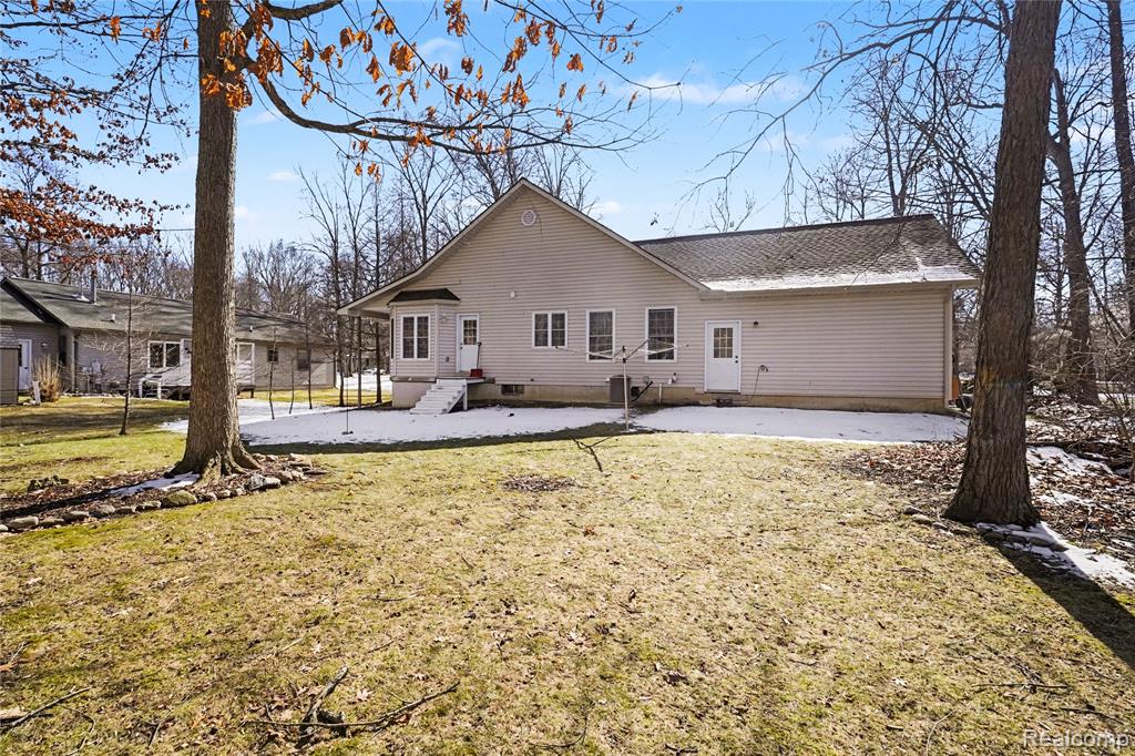 8530 Pineview Lake Drive, Linden, MI 48451 — Photo 19