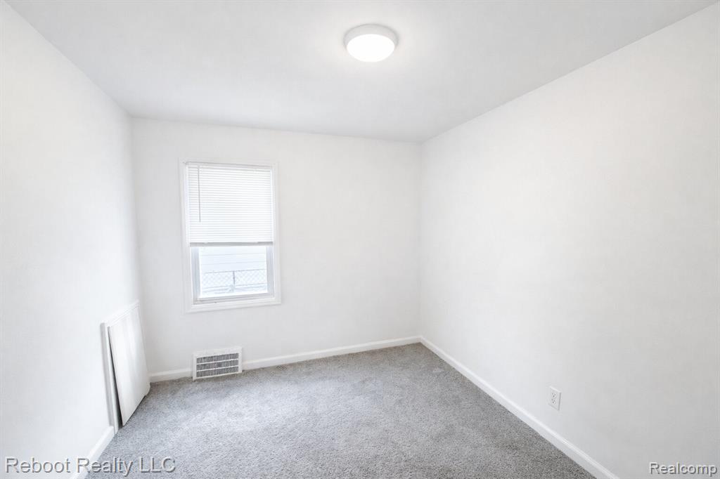 20541 Barlow Street, Detroit, MI 48205 — Photo 7