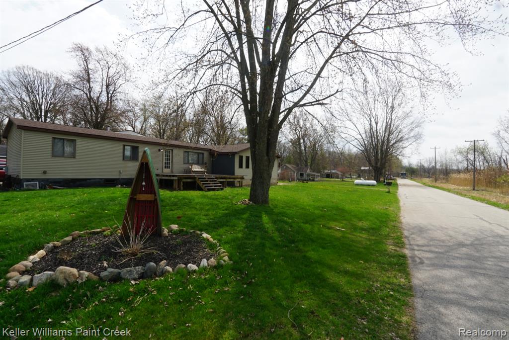 8565 Chapin Road, Pigeon Vlg, MI — Photo 2