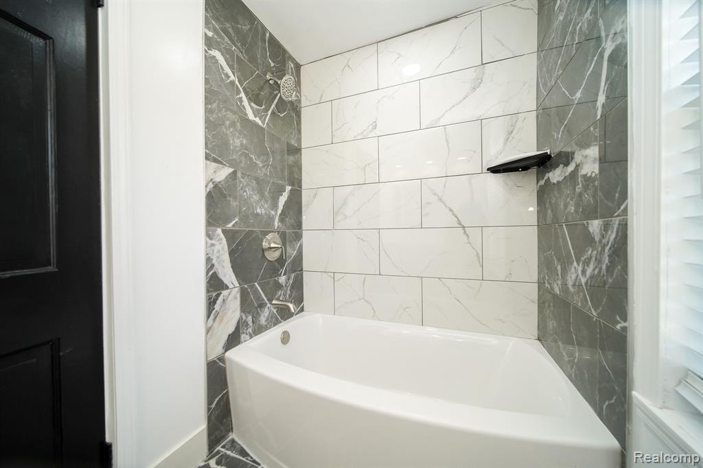 243 Newport Street, Detroit, MI 48215 — Photo 53