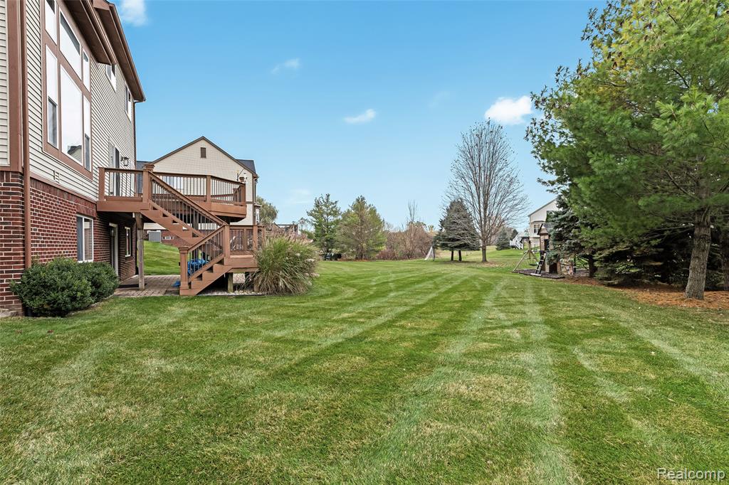 8599 Hummingbird, Commerce Twp, MI 48382 — Photo 37