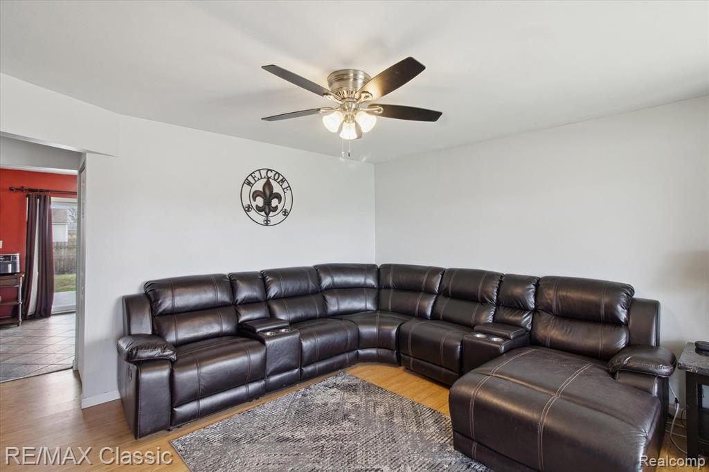 832 VAN SULL Street, Westland, MI — Photo 6