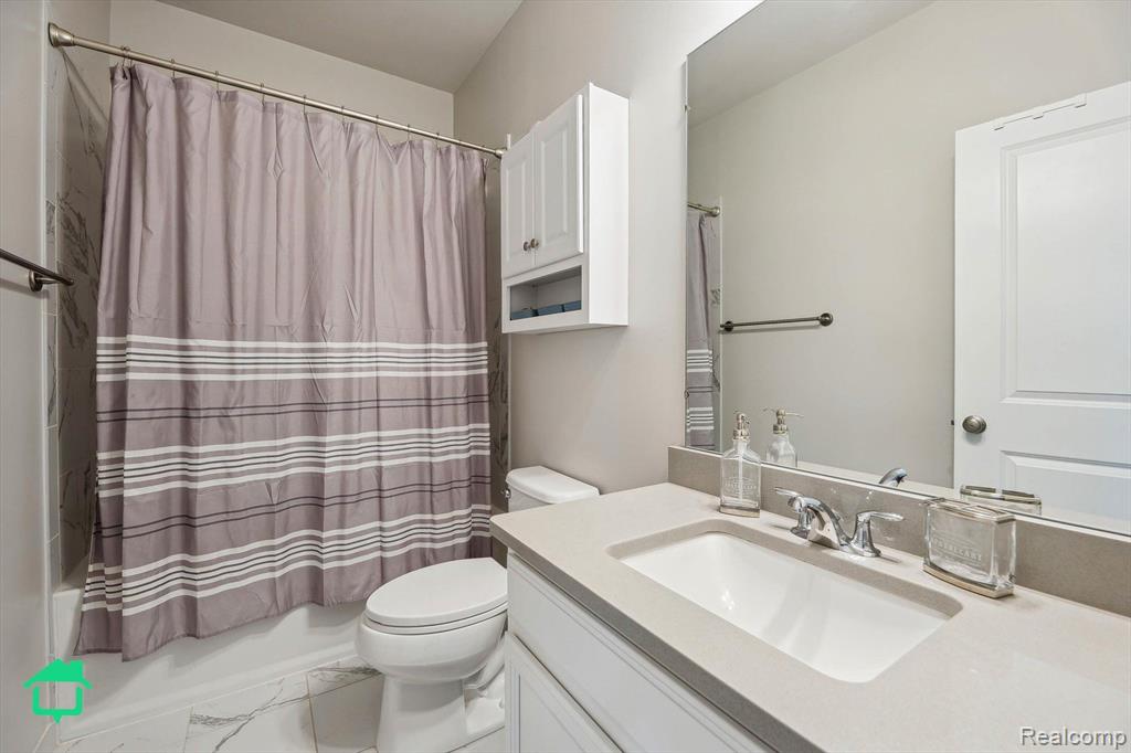 51256 SCARBOROUGH Road, Canton, MI 48188 — Photo 30
